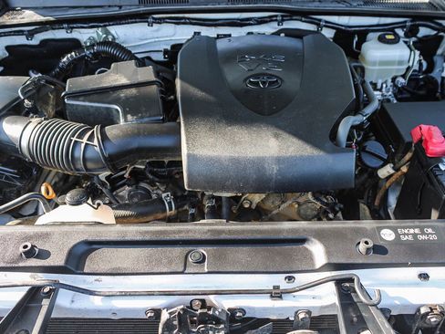 Used 2019 Toyota Tacoma TRD Off-Road image 27