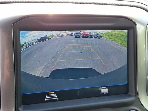 Used 2022 Chevrolet Silverado 1500 LT w/ Bed Protection Package AWD/4WD image 18