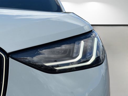 Used 2025 BMW X3 xDrive30i w/ Premium Package image 9