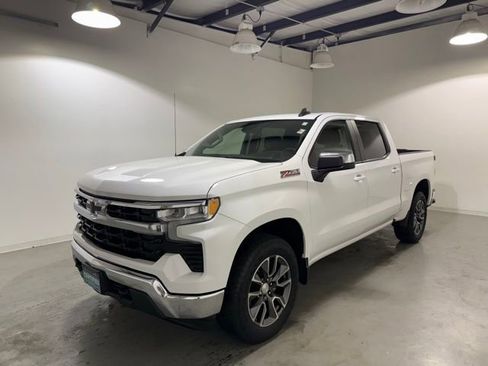Certified 2022 Chevrolet Silverado 1500 LT w/ Z71 Off-Road Package image 3