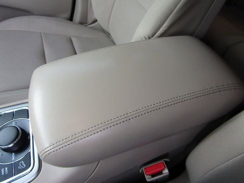 Used 2018 Jeep Grand Cherokee Laredo image 22