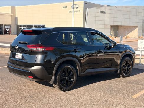 Certified 2023 Nissan Rogue SV w/ SV Premium B Package FWD image 7