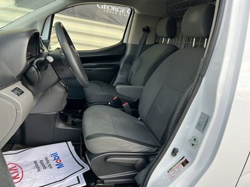 Used 2019 Nissan NV200 SV w/ Navigation Package image 10