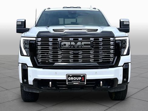 Used 2026 GMC Sierra 2500 Denali Ultimate AWD/4WD image 4