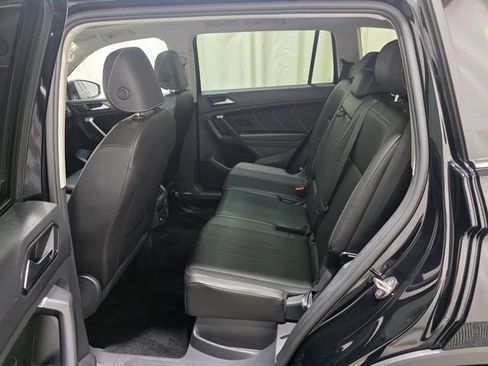 Certified 2023 Volkswagen Tiguan SE w/ Panoramic Sunroof Package image 28
