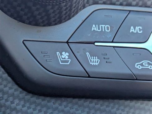 Used 2015 Chevrolet Corvette Stingray Coupe w/ 2LT Preferred Equipment Group image 17