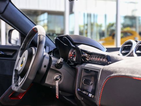 Used 2021 Lotus Evora image 37