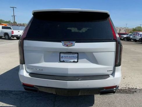 Used 2023 Cadillac Escalade ESV Sport Platinum AWD/4WD image 9