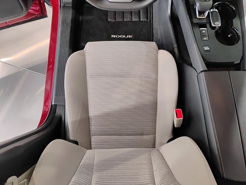 Used 2023 Nissan Rogue SV FWD image 47