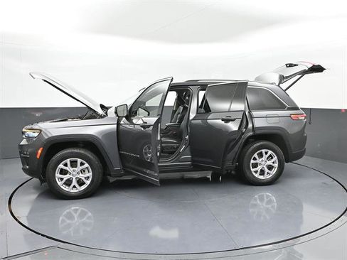 Used 2022 Jeep Grand Cherokee Limited AWD/4WD image 49