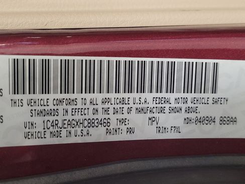 Used 2017 Jeep Grand Cherokee Laredo image 33