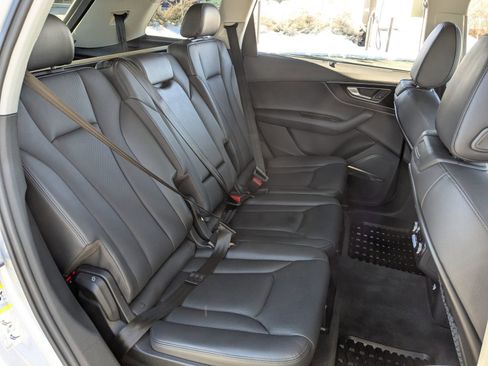 Used 2019 Audi Q7 3.0T Prestige image 21