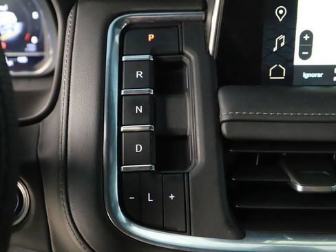 Used 2022 GMC Yukon SLE w/ Gmc Pro Safety Plus Package RWD image 26