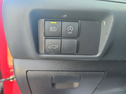 Used 2023 Toyota Highlander XLE image 27