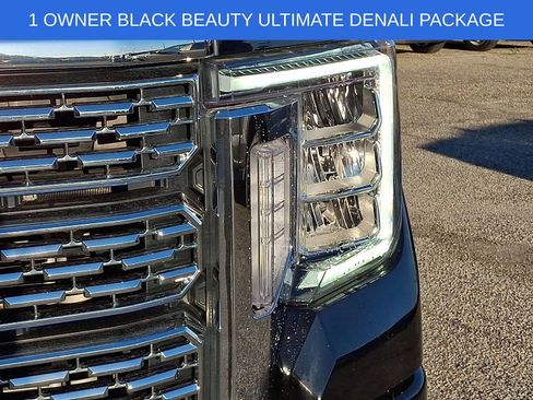 Used 2022 GMC Sierra 2500 Denali w/ Denali Ultimate Package AWD/4WD image 9