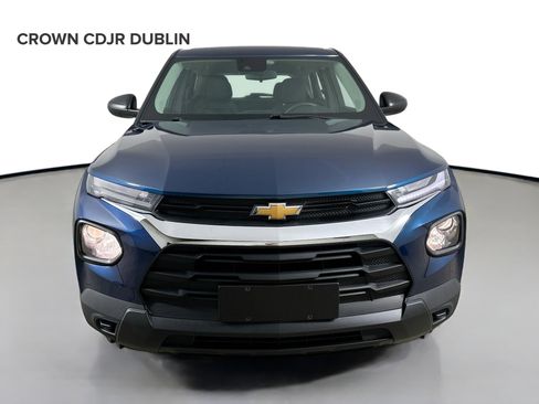Used 2021 Chevrolet TrailBlazer LS FWD image 2