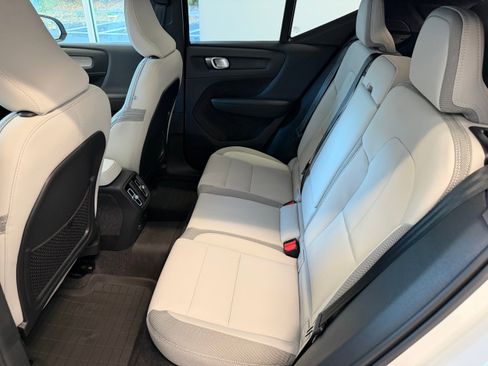 New 2026 Volvo EX40 Plus w/ Climate Package image 30