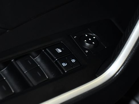Used 2025 Toyota RAV4 XLE AWD/4WD image 34