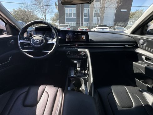Used 2024 Hyundai Elantra Limited image 21