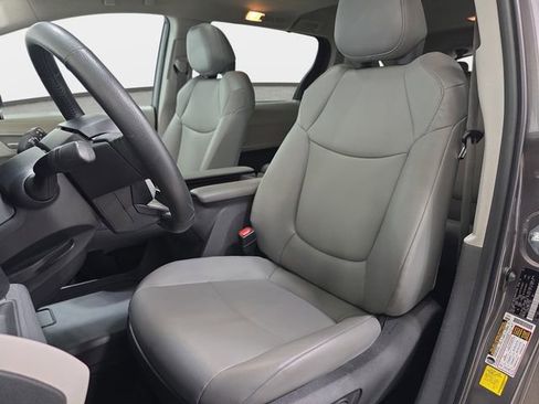 Certified 2024 Toyota Sienna XLE FWD image 12