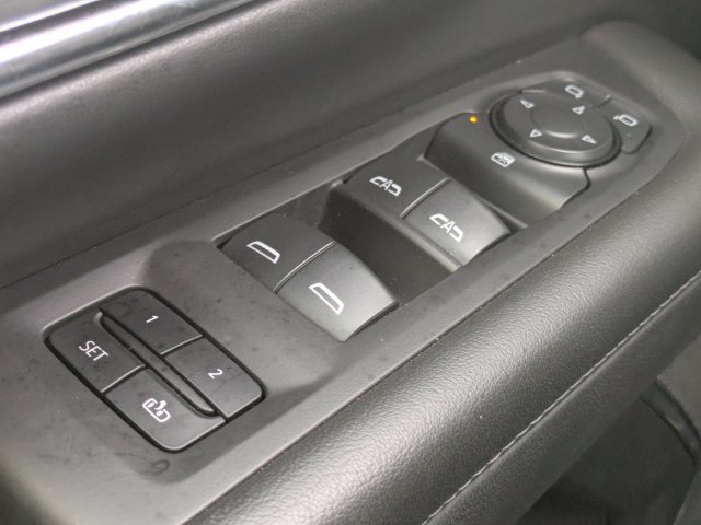 Used 2024 Chevrolet Suburban LT RWD image 25