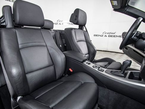 Used 2011 BMW 335i Convertible image 15