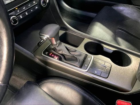 Used 2020 Kia Optima SE image 17