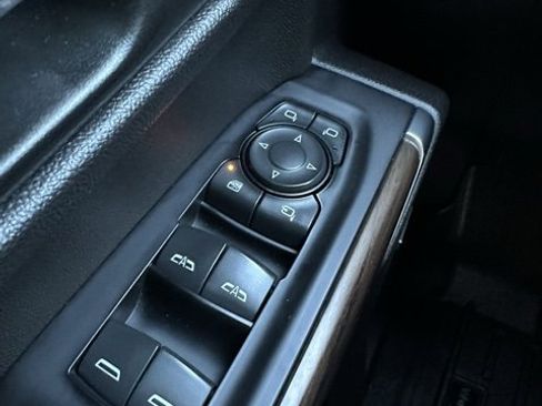 Used 2019 GMC Sierra 1500 SLT w/ SLT Premium Plus Package image 16