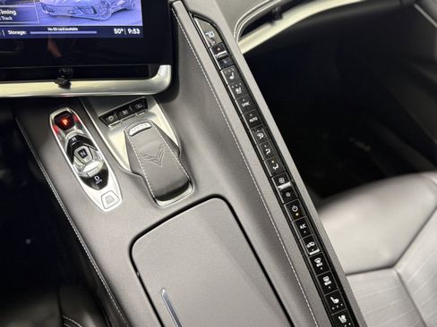 Used 2022 Chevrolet Corvette Stingray Preferred Conv w/ 2LT image 19