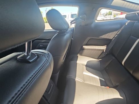 Used 2012 Ford Mustang GT Premium RWD image 11
