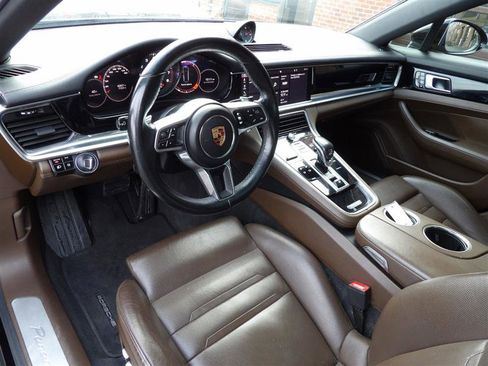 Used 2018 Porsche Panamera image 13