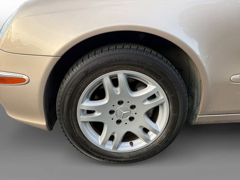 Used 2006 Mercedes-Benz E 350 Sedan image 9