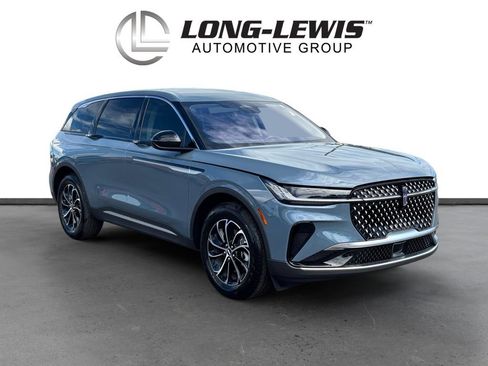 Certified 2025 Lincoln Nautilus Premier AWD/4WD image 10
