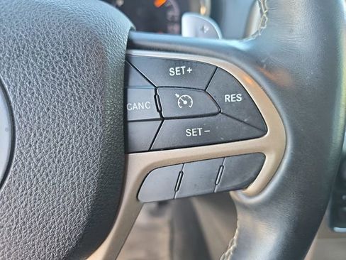 Used 2014 Jeep Grand Cherokee Overland image 19