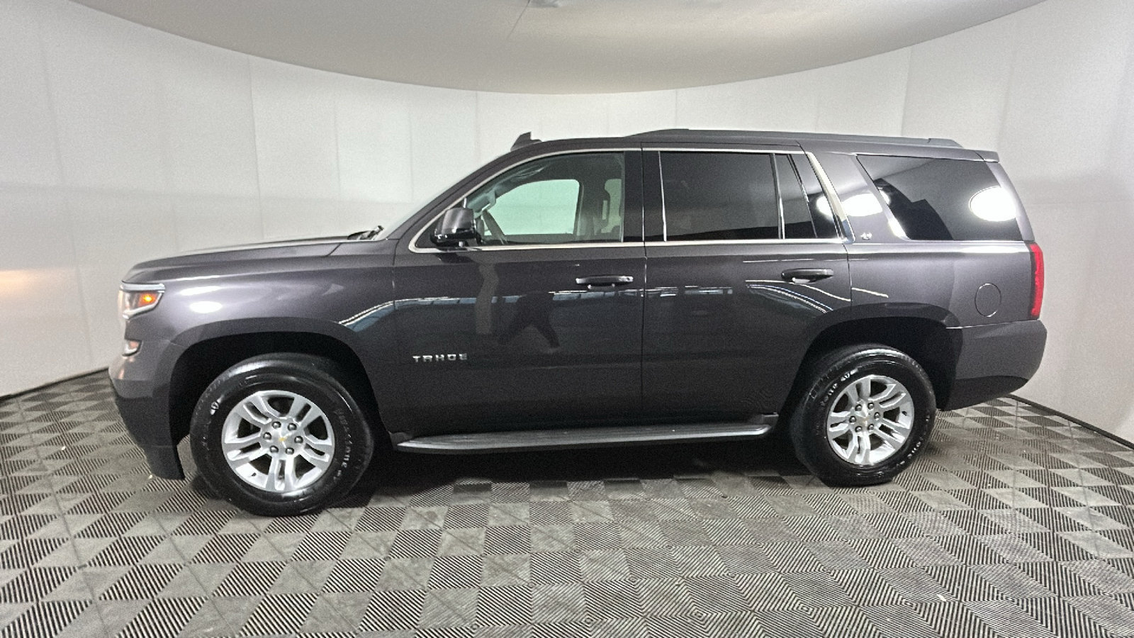 Used 2015 Chevrolet Tahoe LT w/ Max Trailering Package AWD/4WD image 7