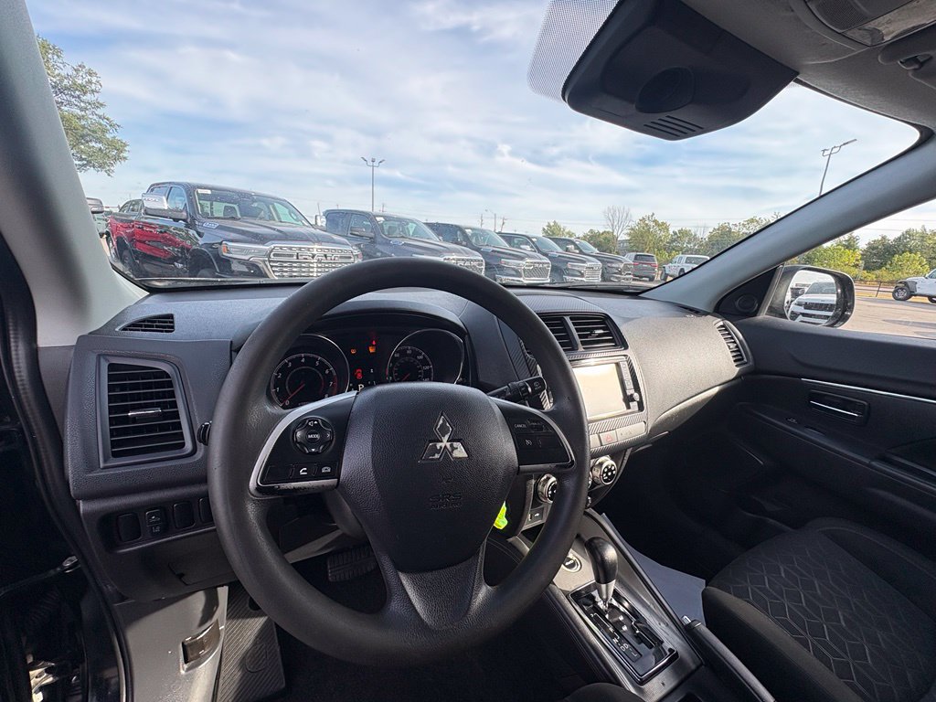 Used 2023 Mitsubishi Outlander Sport AWD image 14