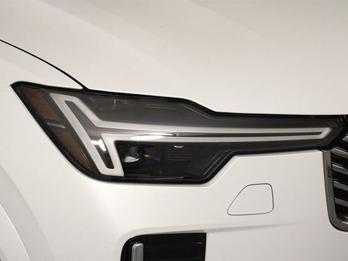 New 2026 Volvo XC90 B5 Plus image 14