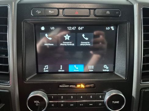 Used 2018 Ford Expedition XLT w/ Equipment Group 202A AWD/4WD image 25