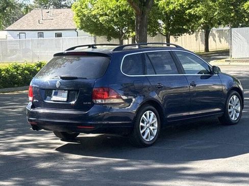 Used 2013 Volkswagen Jetta SE FWD image 4
