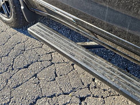 Used 2024 Chevrolet Silverado 1500 High Country w/ Midnight Edition image 25