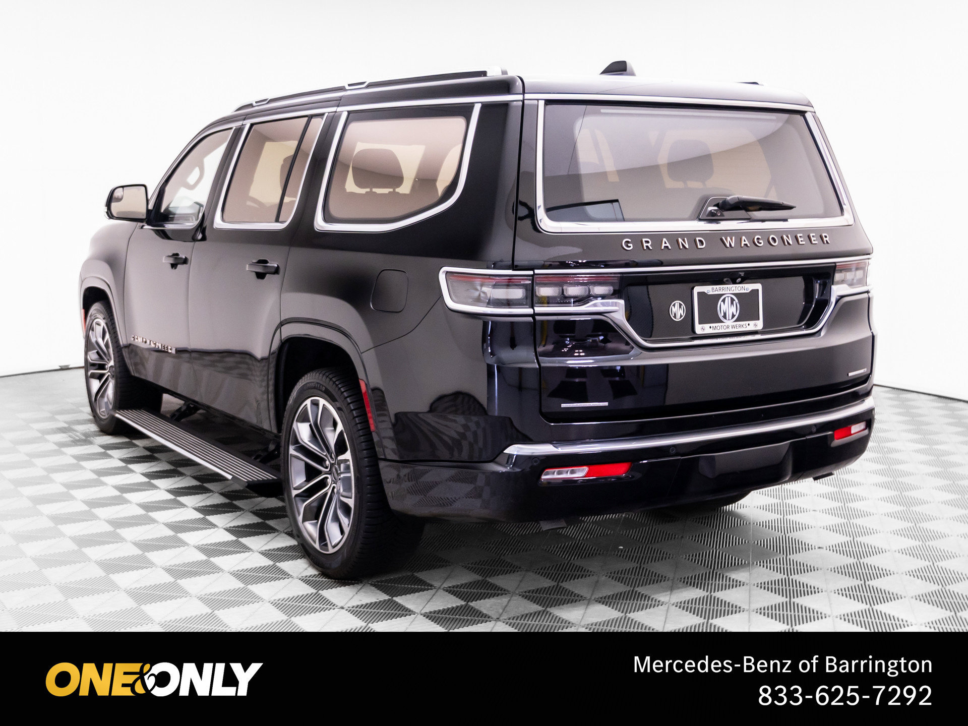 Used 2022 Jeep Grand Wagoneer Series III w/ Rear Seat Video Group 1 AWD/4WD image 3