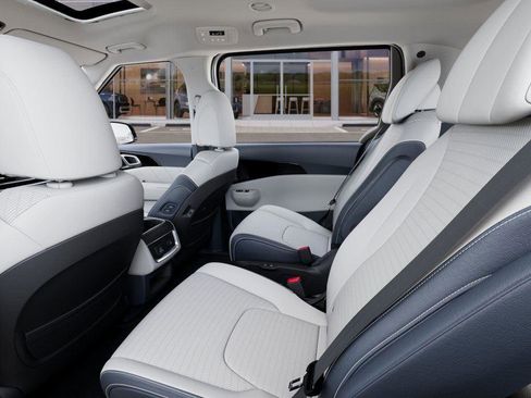 New 2026 Kia Carnival SX Prestige image 18