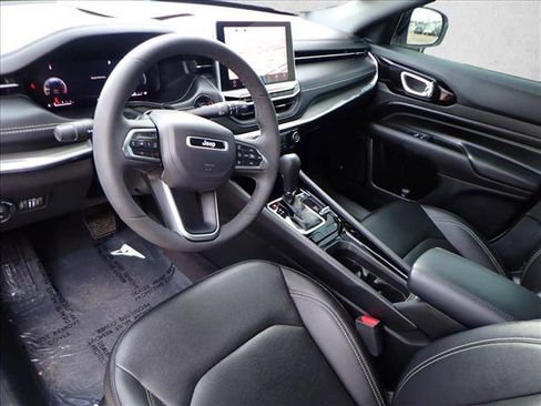 Used 2024 Jeep Compass Limited w/ High Altitude Package image 10