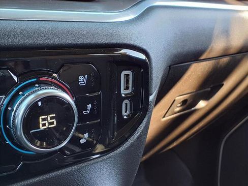 New 2026 GMC Sierra 1500 SLT image 8