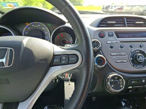 Used 2010 Honda Fit Sport image 20