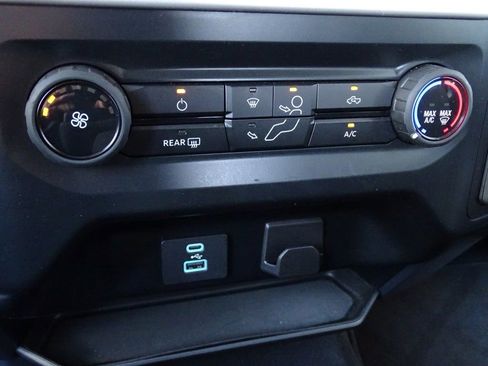 Used 2023 Ford F150 XLT image 39