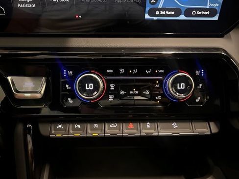 Certified 2025 GMC Sierra 1500 AT4 w/ AT4 Premium Package AWD/4WD image 23