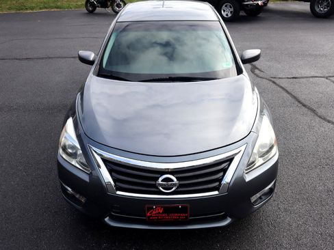 Used 2015 Nissan Altima 2.5 SV image 4