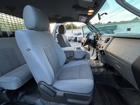 Used 2015 Ford F550 4x4 SuperCab Super Duty image 23