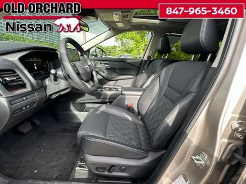 Used 2026 Nissan Rogue Platinum w/ Platinum Premium Package AWD/4WD image 10
